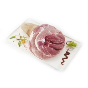   Bőrös sertés lapocka csonttal és csülökkel ( Parasztlapocka )